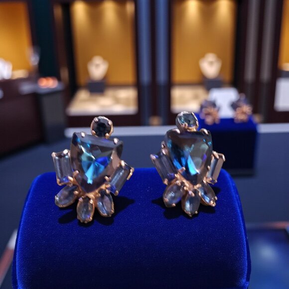 Vintage 1950's Blue Rhinestone Clip-On Earrings-Silver Tone Statement Costume - Picture 1 of 4